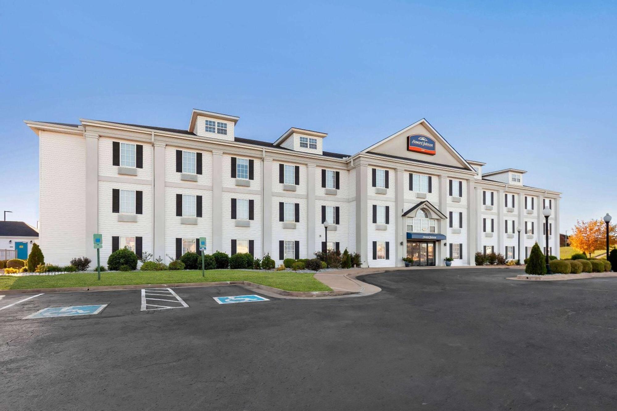 Howard Johnson By Wyndham Jackson Exterior photo
